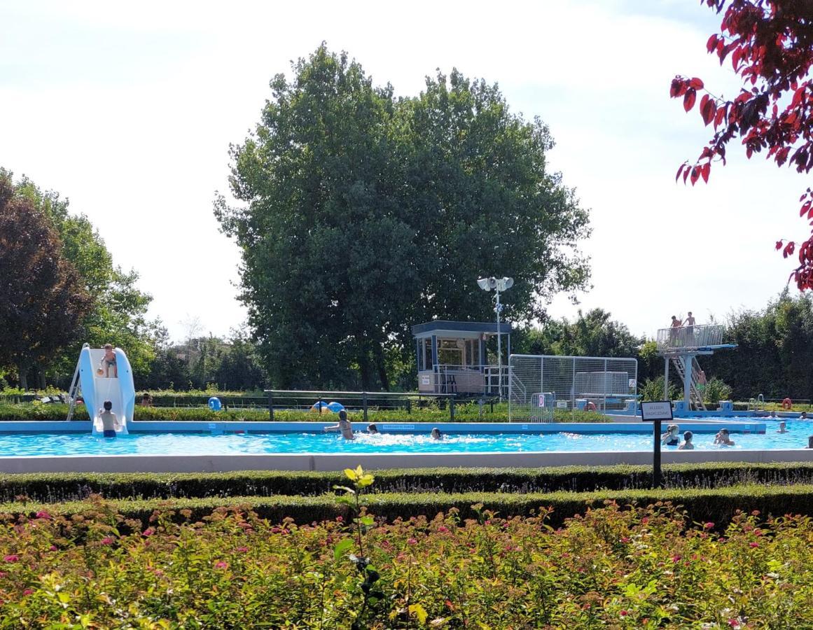 Voormalig Strandhuisje In Boomgaard In Hengstdijk Villa Exteriör bild